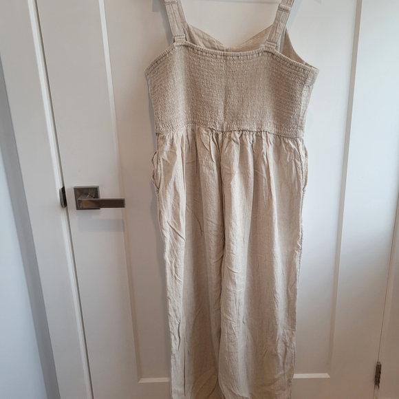 Old Navy Beige Linen Jumpsuit - Picture 2 of 3
